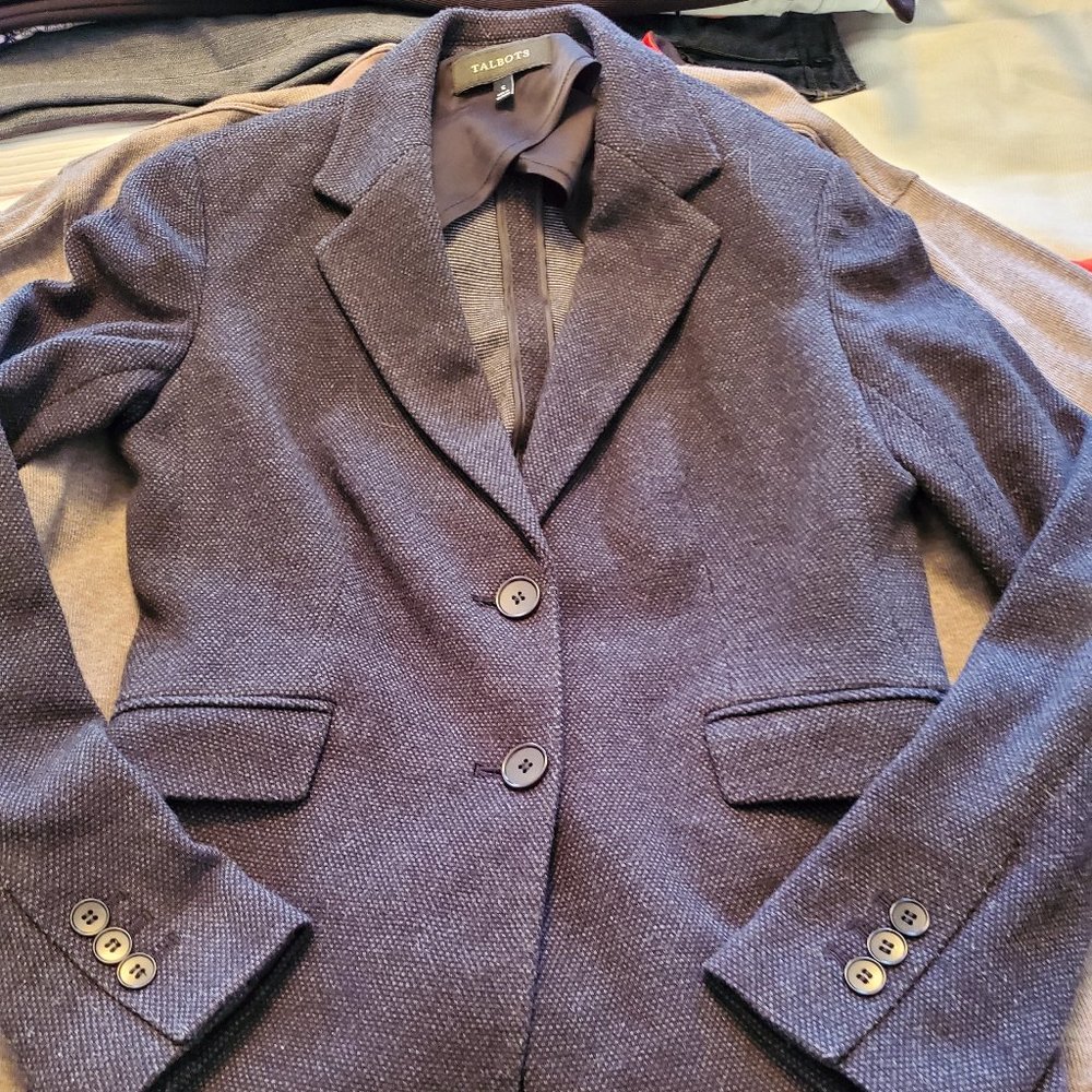 Talbots blazer tweed soft black and grey with pockets and a sit plate